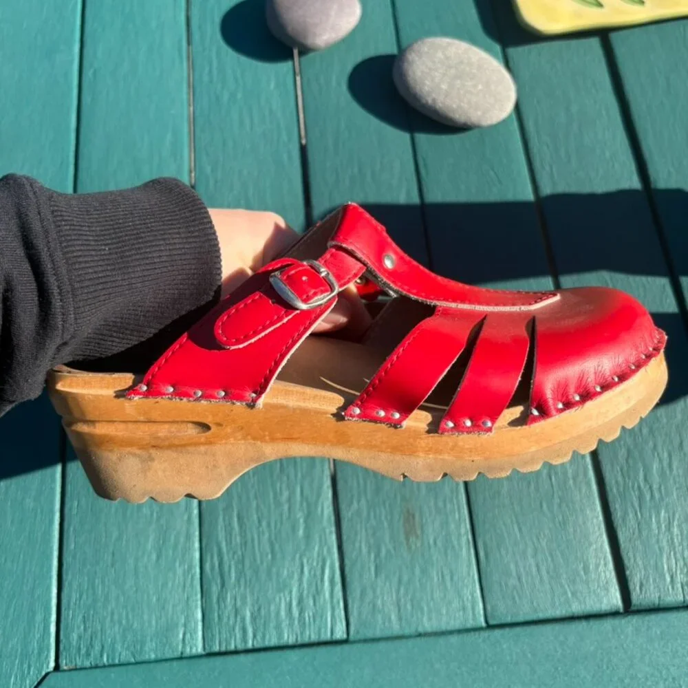 Troentorp Red Women's Mary Jane Clog Sandals - Picture 6 of 7